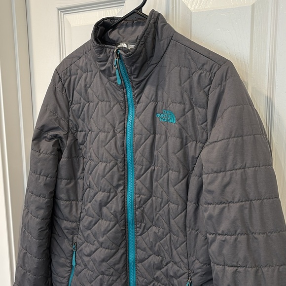 The North Face Quilted Jacket - Picture 4 of 7